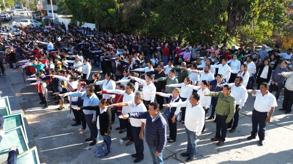WhatsApp-Image-2026-02-28-at-10.16.23-PM-2-1024x576 Encabeza alcalde Roberto San Román acto cívico por el Día de la Bandera e inaugura remodelación de la Glorieta Francisco I. Madero