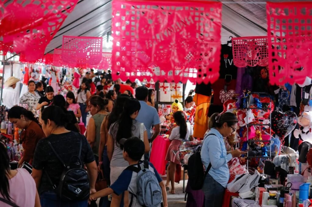 WhatsApp-Image-2026-02-28-at-10.47.24-PM-1-1024x682 Inauguran en Tantoyuca el Pasaje Comercial de San Valentín