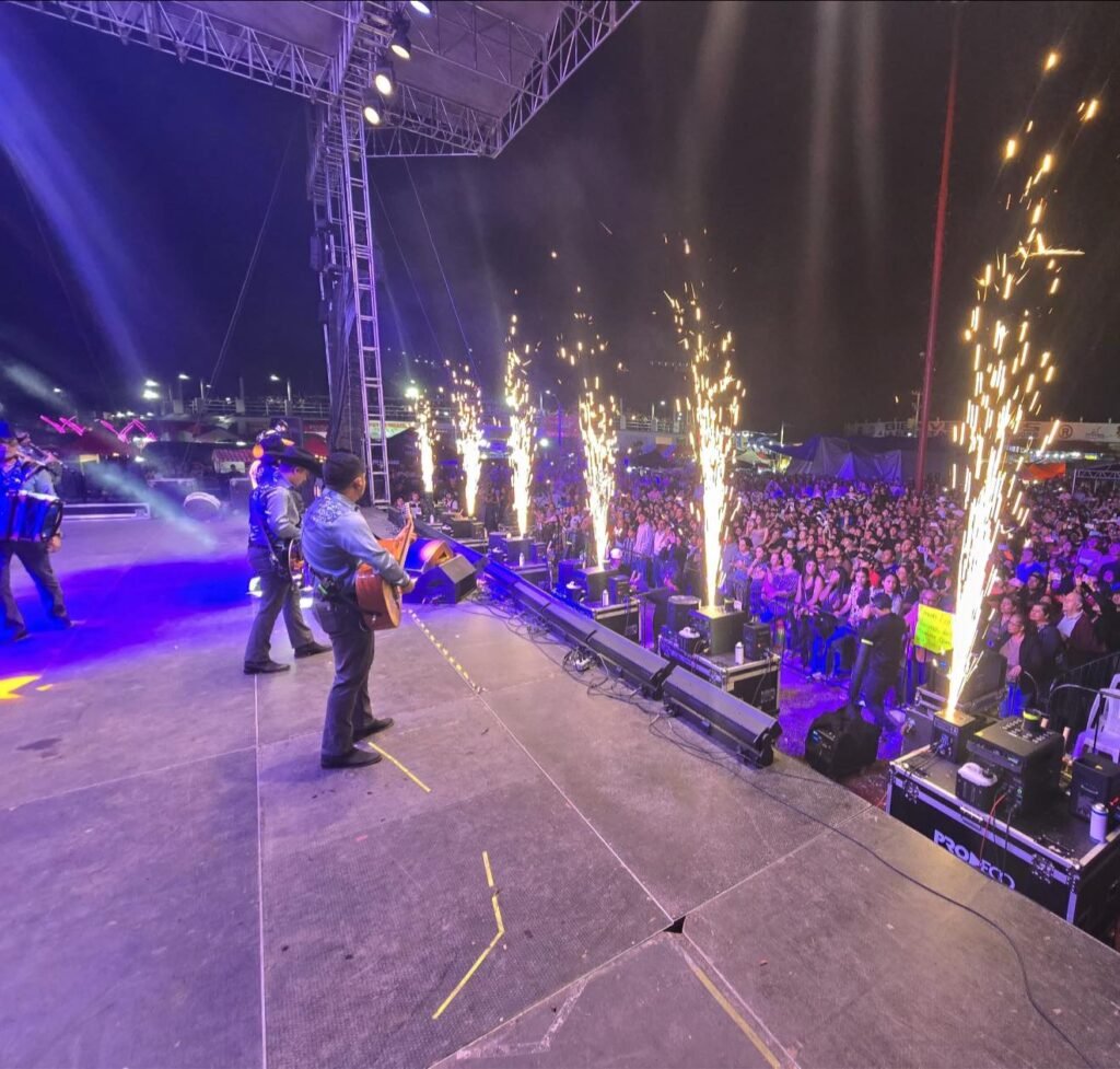 657364641_1338395558343005_6807044664736815883_n-1024x977 ¡Impresionante segunda noche en la LII Expo Feria Tantoyuca 2026!