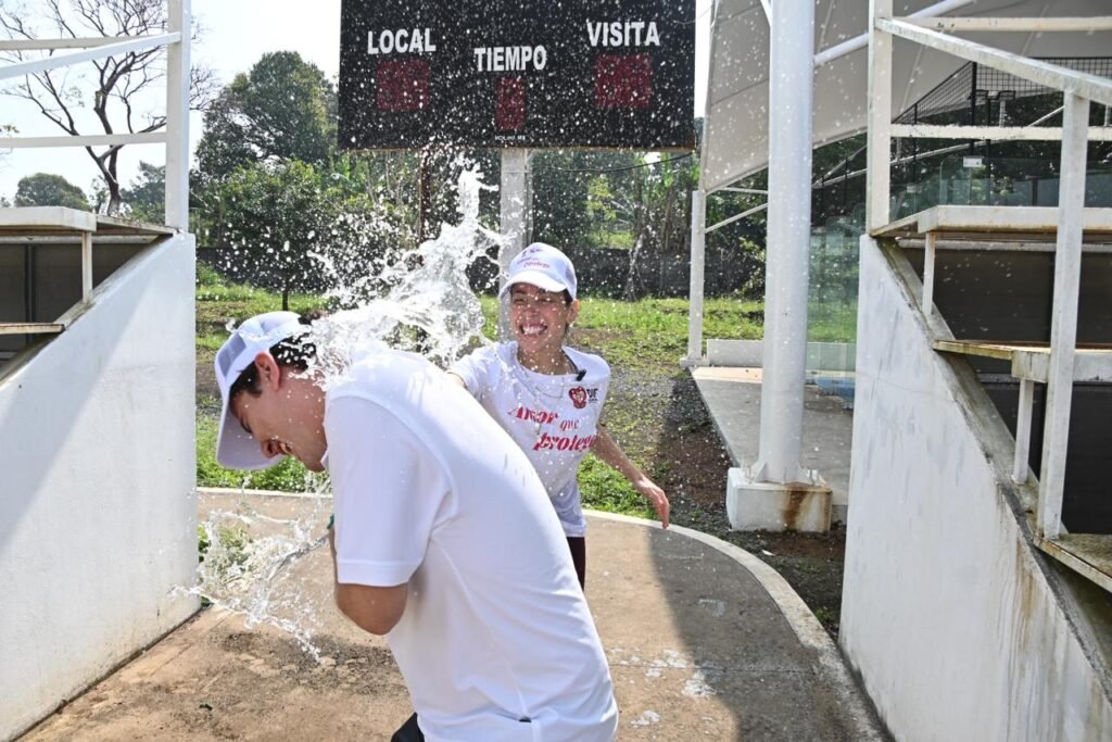 WhatsApp-Image-2026-03-01-at-1.15.46-PM-1024x683 Con amor que protege celebra Ayuntamiento de San Andrés Tuxtla el "Día de la familia" 