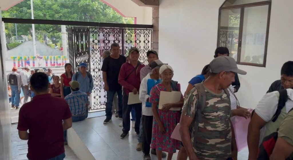 6-12-1024x559 En Tantoyuca, decenas de productores responden a programas de Sedarpa