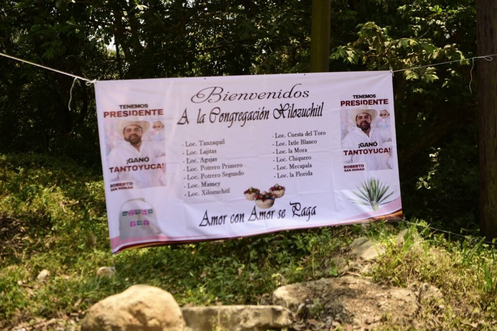 f-1-1024x683 Alcalde de Tantoyuca da banderazo a obra de pavimentación con concreto hidráulico 