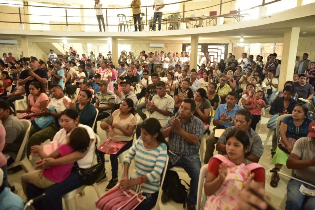 3-11-1024x683 Entregan en Tantoyuca tarjetas del programa para personas con discapacidad 