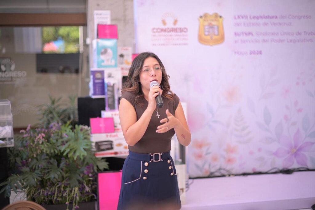 WhatsApp-Image-2026-05-22-at-12.48.30-PM-1-1024x683 Reconoce Congreso el esfuerzo y dedicación de las madres trabajadoras