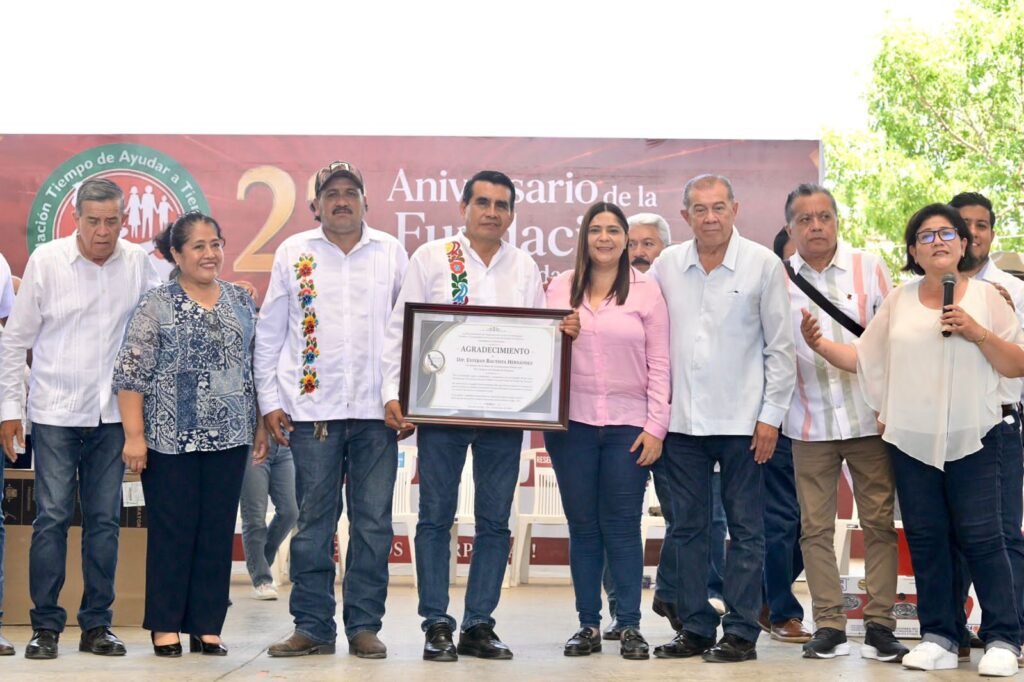 WhatsApp-Image-2026-05-24-at-4.07.18-PM-1024x682 Veracruz tiene rumbo y dirección con Rocío Nahle: Esteban Bautista