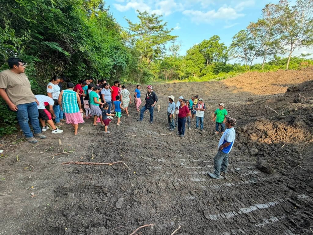 2-2-1024x768 Inicia construcción de una de varias ollas de agua en comunidades de Tantoyuca