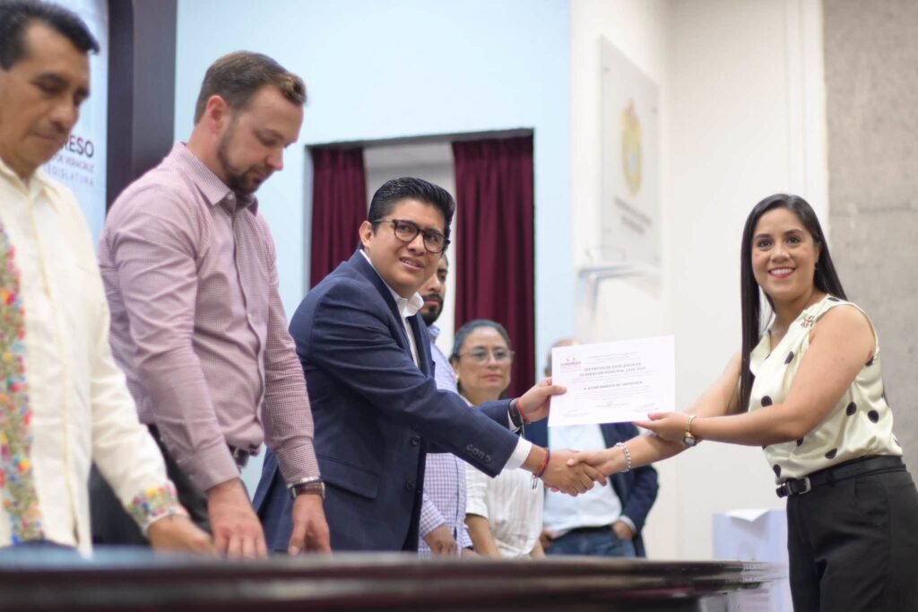 2-3-1024x682 Reconoce Congreso a Tantoyuca por la excelencia en su Plan Municipal de Desarrollo