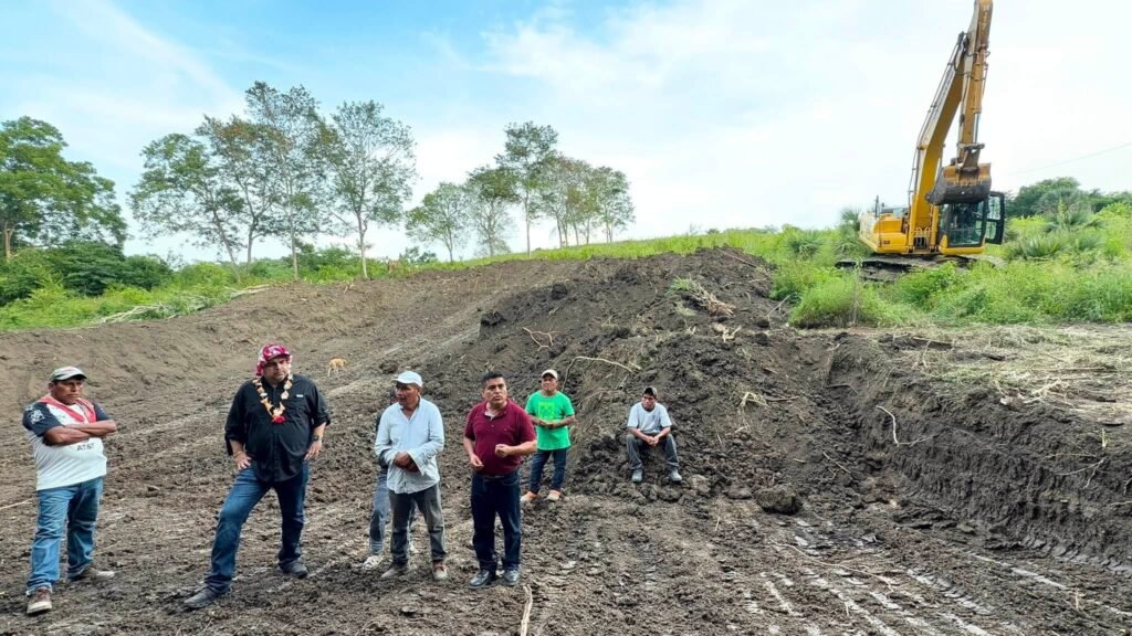 3-1-1024x576 Inicia construcción de una de varias ollas de agua en comunidades de Tantoyuca